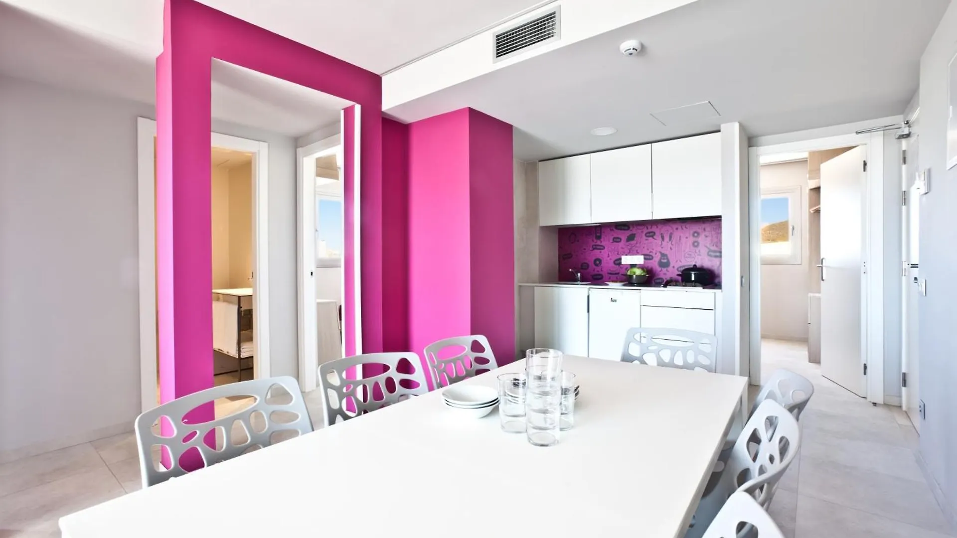 Ryans Ibiza Apartments - Only Adults Spanien