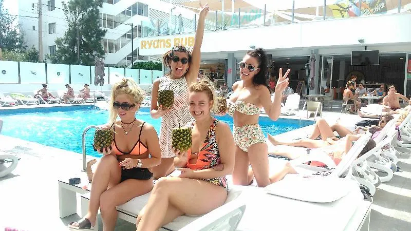 Ryans Ibiza Apartments - Only Adults Spanien